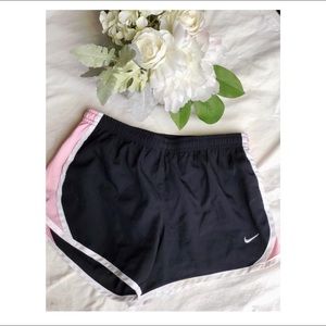 Nike women’s dry tempo core running shorts